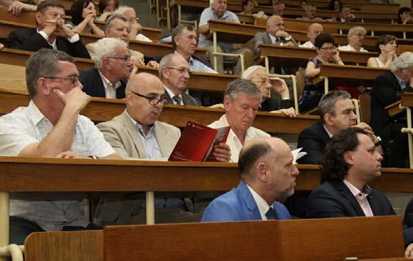 25 Szabó István professzor 75 éves Utazásaim a világban 2007 óta a világ több mint hatvan országában jártam, és tekintettem meg nevezetességeit, gyönyörû tájait, világörökségi helyszíneit.