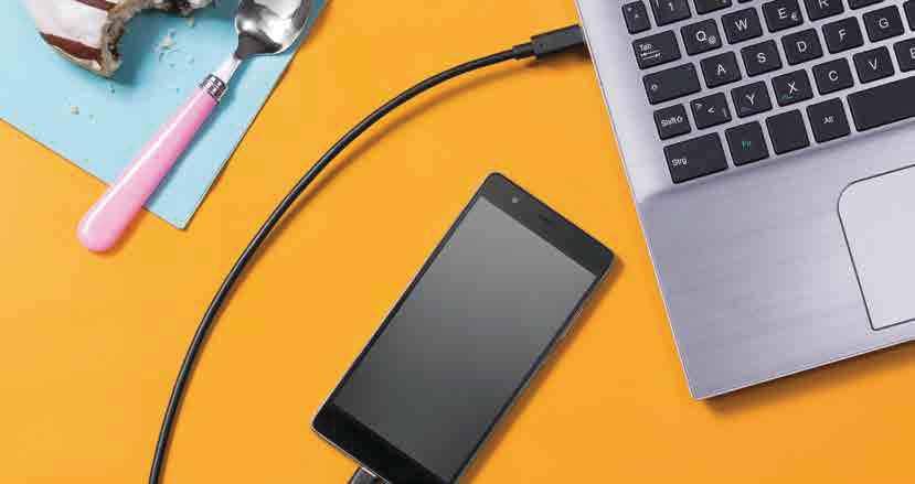 HORDOZHATÓ ENERGIAFORRÁSOK TERMÉKSZORTIMENT 2018 TAVASZ KIEGÉSZÍTŐK Töltő & Szinkronizáló Adapter USB C kábel adapter Mikró USB-USB 3.