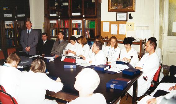 386 Fazekas Csaba Orvosok, egészségügyi dolgozók részvételével tartott konferencia a vér nélküli eljárásokról Jehova Tanúi részvételével, 2001.