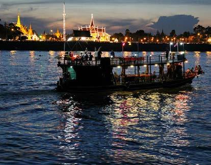 Délután hajós kirándulás a város folyóin. A program érinti a város két folyóját a Sap folyót és a Mekongot is.