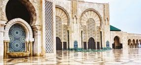 Továbbutazás a királyvárosok következő helyszínére MEKNES-be, melyet a helyiek egykor, némi túlzással marokkói Versailles -nak neveztek. Moulay Ismail szultán XIV.