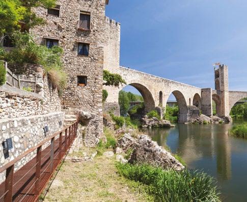 A középkori építészet csodálatos alkotásait három országban tekintjük meg: Franciaország és Spanyolország mellett Andorrát is felkeressük!