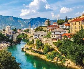 Rövid kitérő autóbusszal a festői szépségű Buna folyó forrásához. Vacsora, szállás Neum környékén. 3. nap: Dubrovnik - Budva Irány DUBROVNIK, városnézés a gyönyörű óvárosában.