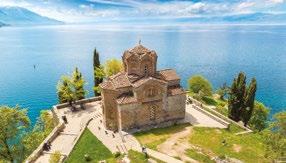 Szabadidő keretében érdemes ellátogatni az ortodox templomra hasonlító Bektashi Teqe-hez, és bóklászni a több mint 500 éves bazárban.