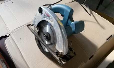 87000 50800 40 000 Makita kézi köszörű GD0801C Hidro-