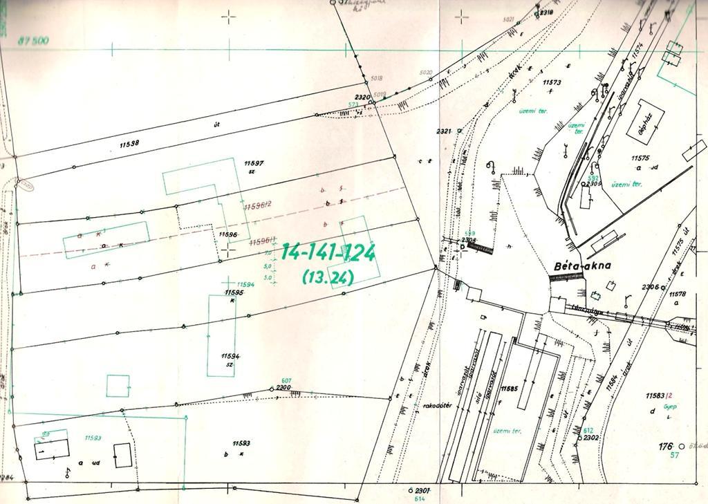 32 Az átszelvényezési vázlat tartalma a következő: Fekete színnel: Az eredeti vetületi rendszer (HDR; HKR; HÉR; Sztereografikus) szelvény hálózatának vonalait.