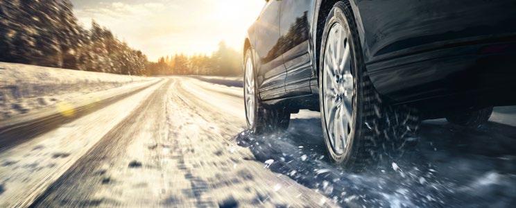 Váratlan változások A téli körülmények még jobban próbára teszik az autóst, amikor váratlanul megváltozik az idő: leesik a hó, felfagy az út és romlanak a fényviszonyok.