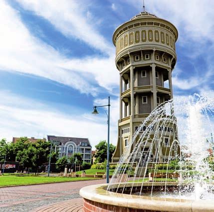 23. GRÓF PALOTA A Tisza Lajos körút egyik meghatározó épülete, Szeged legnagyobb méretű szecessziós stílusú, védett műemléke. 1912-13 között épült, Raichl Jenő Ferenc tervei alapján.