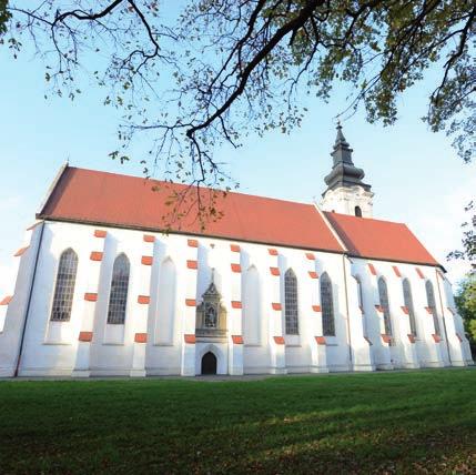 28. ALSÓVÁROSI TEMPLOM A Havas Boldogasszony tiszteletére szentelt ferences templom és a mellette álló kolostor Szeged becses építészeti öröksége. A templomot több fázisban, meglévő, valószínűleg 12.