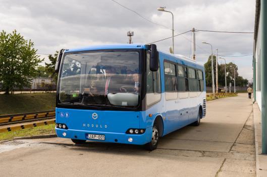 Hajtásrendszer/ E-busz Siemens ELFA rendszerrel DICO SAE CAN EVCU / SAE-CAN vehicle interface SAE CAN Storage control DCAN system bus DCAN system bus Battery system 1DB 2016 PEM ELFA II inverter ELFA