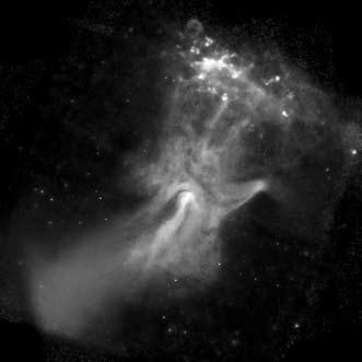 csillagászati hírek A Chandra felvétele a kozmikus röntgenkézrõl. A ködöt gerjesztõ pulzár a kép közepén, a felénk mutató hüvelykujj mögött rejtõzik.