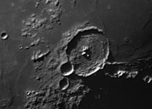 január 2-án és egy nappal késõbb ugyanaz a kráter, ugyanazzal a mûszerrel és ugyanazzal a rajzoló programmal 2009.01.02.