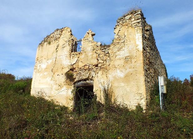 Présház, Becce-hegy 1143. hrsz Villámcsapás következtében romossá váló, kétszintes, végig alápincézett épület.