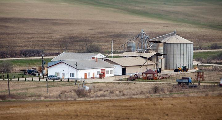 4.2. Gazdasági karakter 4.2.1. Településképi jellemzők GAZDASÁGI KARAKTER A gazdasági területeken a gazdasági-szolgáltató épületek csarnokszerkezetei jelenhetnek meg.