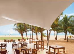 000 Ft-tól/fô Jetwing Blue Hotel Negombo Negombo közkedvelt szállodasorán található, a repülôtértôl 15 km-re.