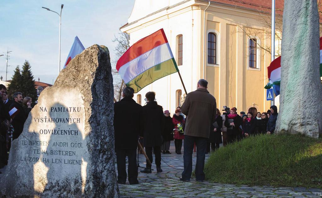 február 27-én írták alá a diszkriminatív nusszal köszöntötte az egybegyűlteket, majd Martényi kisebbségpolitikai eszközökkel kikényszerített csehszlo- Árpád méltatta a díszvendégeket, és felkérte