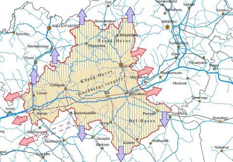Megyén belüli fejlettségi különbségek Észak-Heves: kicsi lélekszámú, többségében 1000 fő alatti települések a térség népességmegtartó ereje gyenge Gazdasági tengely: Itt találhatóak a