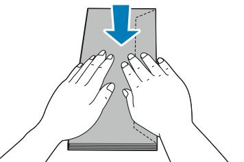 Papír és másolóanyagok Borítékok betöltése a kézi tálcába 1. Nyissa ki a kézitálcát. 2. A szélességvezetőket igazítsa a tálca széleihez.
