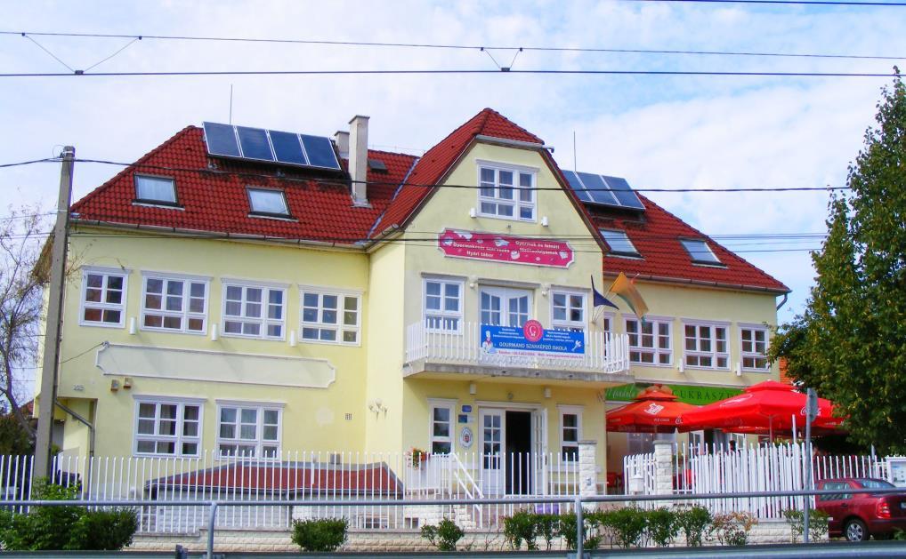 Gourmand Vendéglátóipari, Idegenforgalmi, Kereskedelmi Szakgimnázium, Szakközépiskola és Gimnázium Gourmand Középiskolal HÁZIREND 2017/2018 Cím: 1165 Budapest, Veres Péter u.