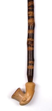 század vége, görbebot vésett díszítéssel hungarian, from the end of the 19th century, curved cane with carved decoration h/l: 90 cm