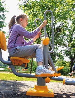 edzéslehetőség minden korosztálynak a nap 24 órájában ingyenesen használható mozgássérültek által is