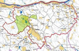 TATA Közigazgatási terület: Népesség: Natúrpark javasolt területe: 7 817 ha 24 057 fő 7 817 ha Védettség: Tatai Kálvária-domb TT Natura 2000 Madárvédelmi Terület Natura 2000 Természetmegőrzési