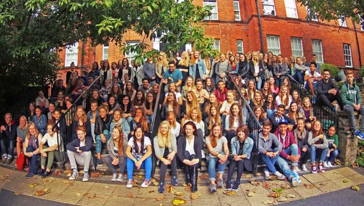 nap Viszlát Dublin: reggeli és továbbutazás a fogadó családokhoz LONDON Az angliai programnak is része egy 4 napos tábor Londonban a többi európai into-s diákkal megérkezést követően.