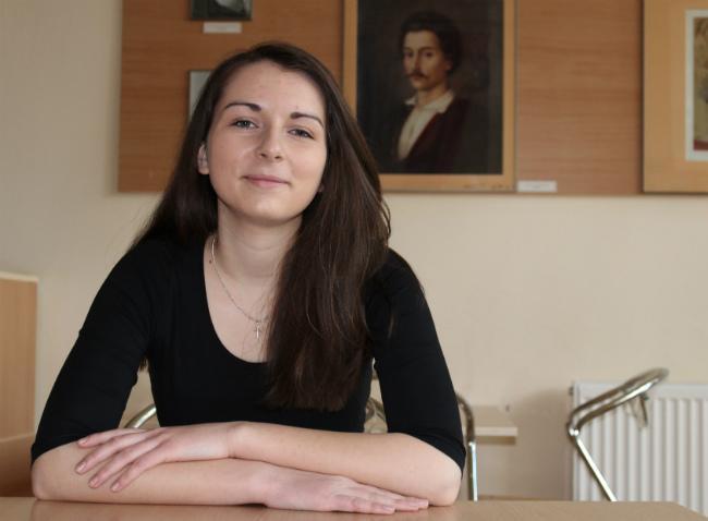 INTERJÚ Az online bántalmazásnak súlyos negatív hatása lehet az áldozat lelki egészségére, pszichés jóllétére, társas kapcsolataira, iskolai teljesítményére.