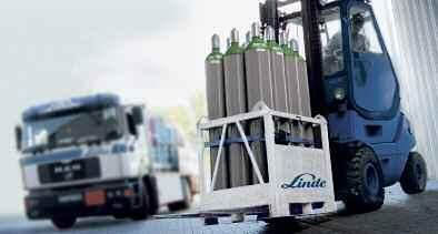A Linde minden vevő számára testre szabott megoldásokat, s ezen felül gazdaságos ellátási koncepciót kínál: legyen szó akár 10 literes palackról, akár 75 000 literes tartályról.