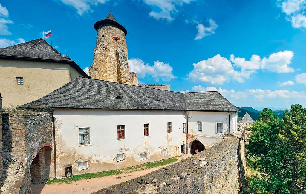 TÉMA Hrad Stará Ľubovňa VÄZNILI TU M. BEŇOVSKÉHO! Na severnom Spiši sa nad údolím rieky Poprad týči hrad Ľubovňa s bohatou históriou i zaujímavou architektúrou.