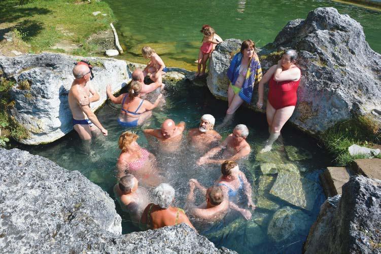 Okolie je upravené, sú tu toalety, občerstviť sa môžete v neďalekom bufete. Za vstup sa neplatí, rovnako zadarmo je neďaleké parkovisko.