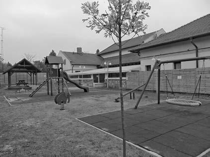 A rácsgépház vázszerkezete elkészült, a gépi rács és homokfogót a helyére daruztuk. Megkezdődtek a technológiai gépek csöveinek és udvartéri csövek telepítése.
