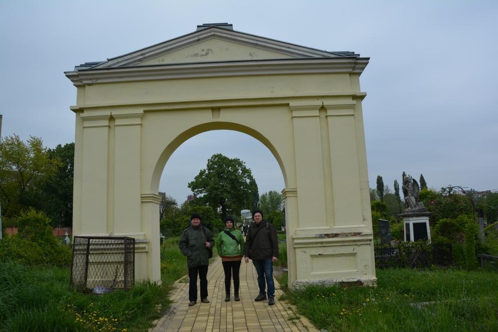 Vajdasági katonai temetői kutatások Fennmaradtak az újvidéki hadikórház halotti anyakönyvei 9 kötet amelyekben több mint 2 ezer osztrák magyar katona, valamint szerb, orosz és olasz hadifogoly adatai