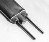 CSATLAKOZÁSI KIVITELEK ANSCHLUSSAUSFÜHRUNGEN CONNECTION TYPES A lapos csőfűtőtestek csatlakozásai normál esetben 1,8 mm átmérőjű 30 mm hosszú acélszegek.