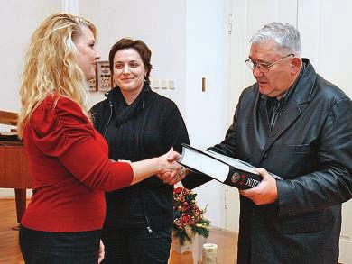 10. strana Rozhovor s osobnosťou 14/2013, 14. marec 2013 Sme málo akční, sebavedomí, (dokončenie rozhovoru zo strany 9) jediná, vyhrala som ho. V zmluve mám nosenie aparatúry.