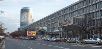 tvorbu bibliografie, Otváracie hodiny počas školského roka Pondelok 9.00-18.00 Utorok 9.00-18.00 Streda 9.00-19.00 Štvrtok 9.00-18.00 Piatok 9.00-16.