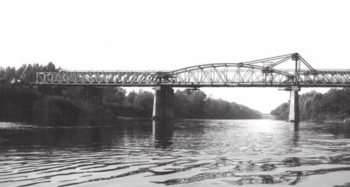 1982-ben a hídtól északi irányban, 1,2 m távolságra a 491. számú út részeként átadták az új közúti Szamos-hidat [10].