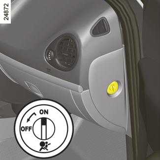 gyermekek biztonsága: első utasoldali légzsák ki-/bekapcsolása (2/2) 1 2 Az utasoldali légzsák - airbag ki- és bekapcsolását a gépkocsi álló helyzetében végezze.