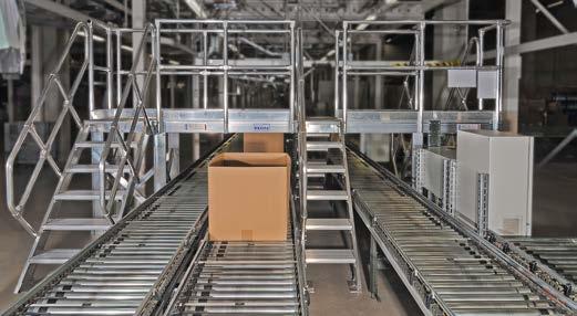 gyártósor, vagy futószalag feletti átjáróként + Standard lépcsőfokok Anyaga: bordázott alumínium Szélesség: 600-800 - 1000 mm (kérésre egyedi szélességgel) Mélység: 225 mm 45 -nál és 175 mm 60