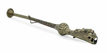század, faragott fa Burma, 19th century, carved wood m: 30 cm 368. LÁMAKÜRT / TIBETAN HORN Tibet, 19.
