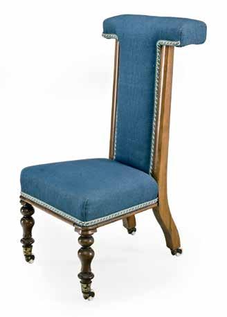 század első fele, diófa, textil borítással, görgőkkel, pótolt English, first half of the 20th century, walnut with textile cover, with rollers, replaced parts 88*45*40 cm 20 000 Ft 70 684.