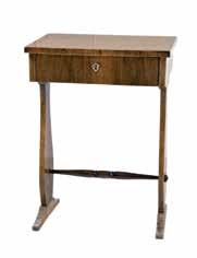 ASZTAL / TABLE magyar, 1930 körül, tömör diófa, sérült Hungarian, around 1930, solid nutwood,
