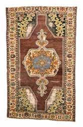 kopott, sérült, hiányos around 1900, ghiordes-knot, worn,, incomplete 140*106 cm 10 000