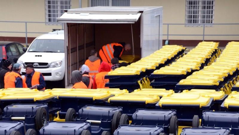 000 Hulladékgyűjtő és szállító jármű Ebből gyűjtőjármű 521 367 (70,44%) 25