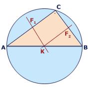 A háromszög magassága a magasságvonalnak a háromszög csúcsa és a szemközti oldal közötti szakasza. A magasságvonalak egy pontban, a magasságpontban metszik egymást.