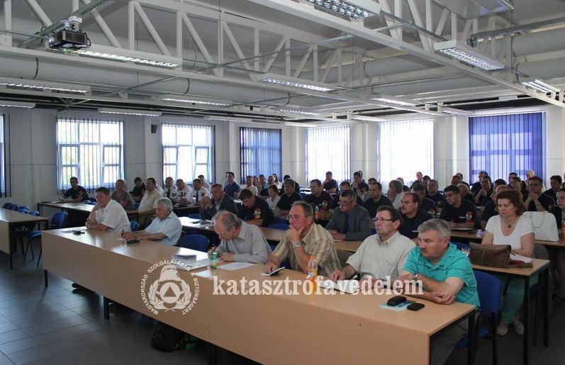 Erdőtüzes munkabizottság Aratási konferencia