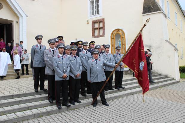 Po izhodu iz cerkve z zgodovinsko zastavo so nas gasilci povabili na kratek ogled glavnih znamenitosti mesta Vasvár (izvir, jezero, kopališče, razgledni stolp... ).