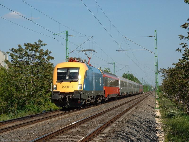 GÉPÉZETI Többáramrendserű modonyok ZR 3 kv DC ZR ÖBB 25 kv/50 15 kv/16 2/3 Záhony 80c erencs Balassagyarmat egyeshalom o mbat hely Győr 8 1 Pápa 20 26 46 Nagykanisa 60 25 kv/50 120 Véstő entes