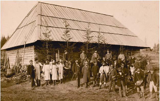 (a szakácskönyvszerző Ágnes bátyját), aki A székely legény című művében (1866) ezt írja:»ejnye, nem hittem volna, hogy Pesten ilyen jó tokánt tudjanak csinálni csakhogy itt borjúpörköltnek híják.