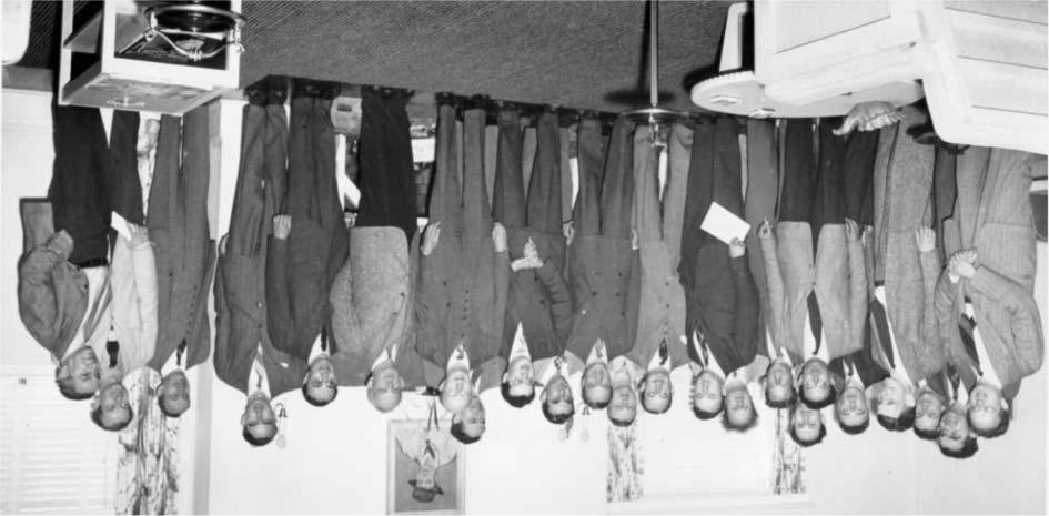 Az 1947. évi Shelter-szigeti kvantummechanika-konferencia résztvevõi (balról jobbra): Isaac I. Rabi, Linus Pauling, John H. van Vleck, Willis E. Lamb, Gregory Breit, Duncan MacInnes, Karl K.